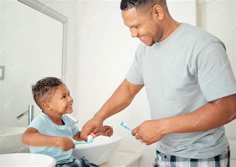 Daddy brushing teeth